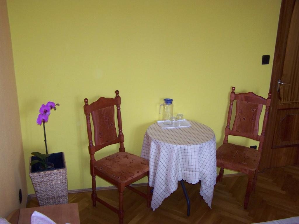 Attila Apartman Hotel Siófok Værelse billede