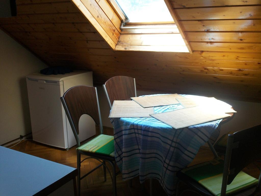 Attila Apartman Hotel Siófok Værelse billede