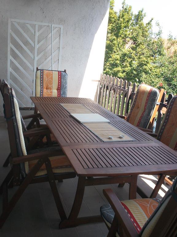 Attila Apartman Hotel Siófok Værelse billede